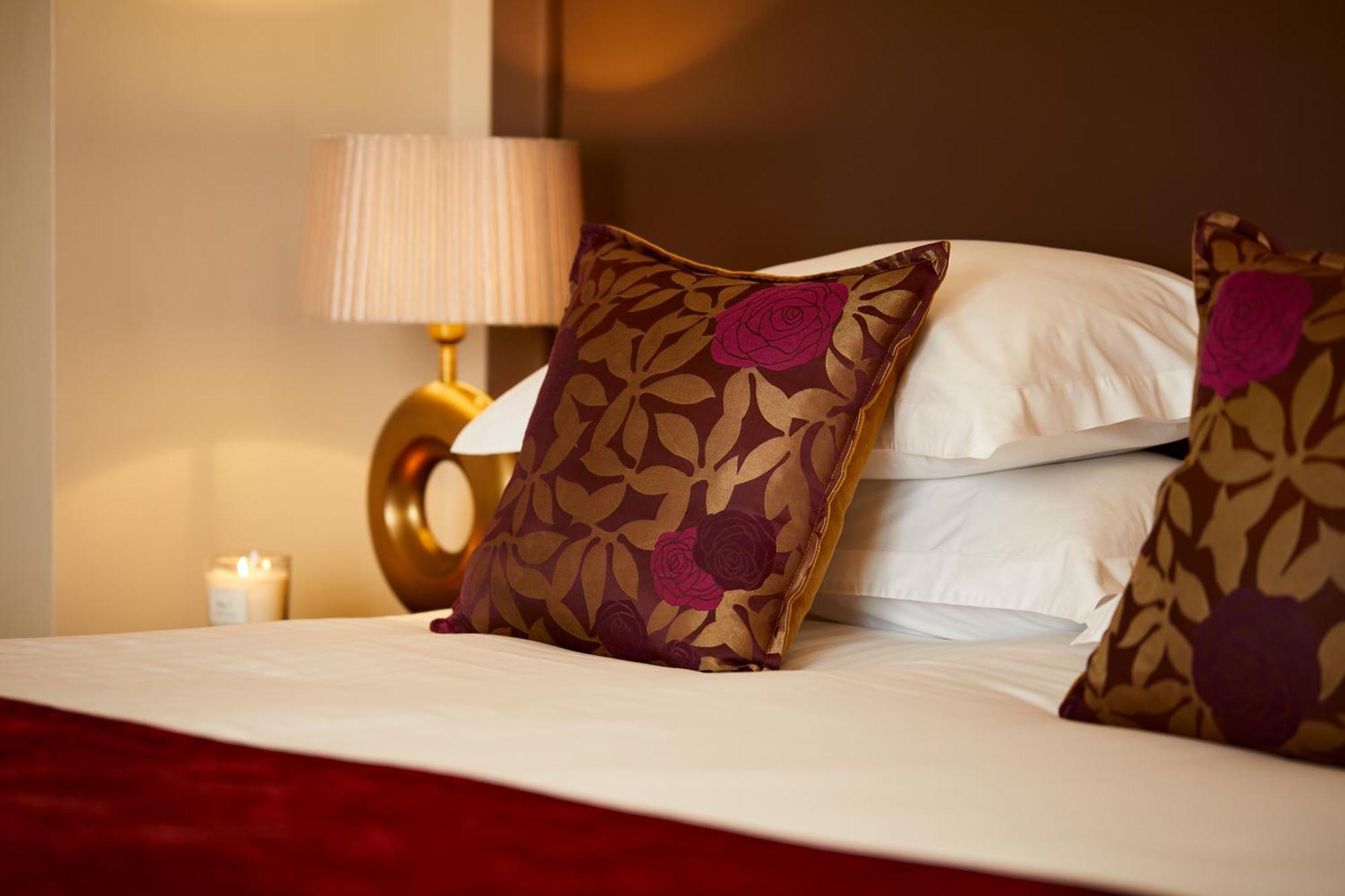 Macdonald Craxton Wood Hotel & Spa Ledsham  Esterno foto